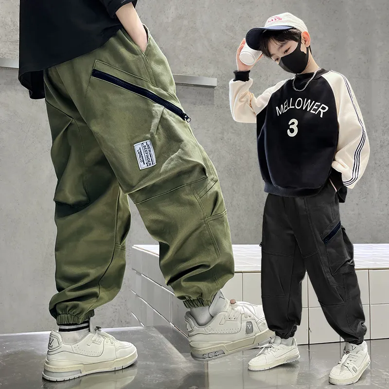 【120-170】着回し力抜群無地アルファベットポケット付き男の子ボトムス