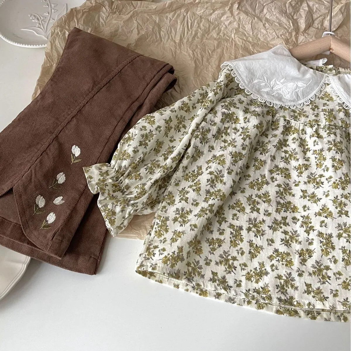 【90-140cm】春新作 花柄刺しゅう コーデュロイ フレアパンツ