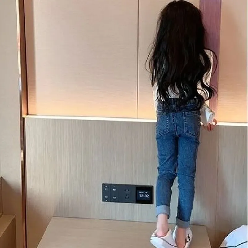 【110-150】韓国系 無地 デニム ジーンズ 伸縮性 ボタン 春秋 子供服 キッズ ジュニア 女の子 ボトムス スリムパンツ