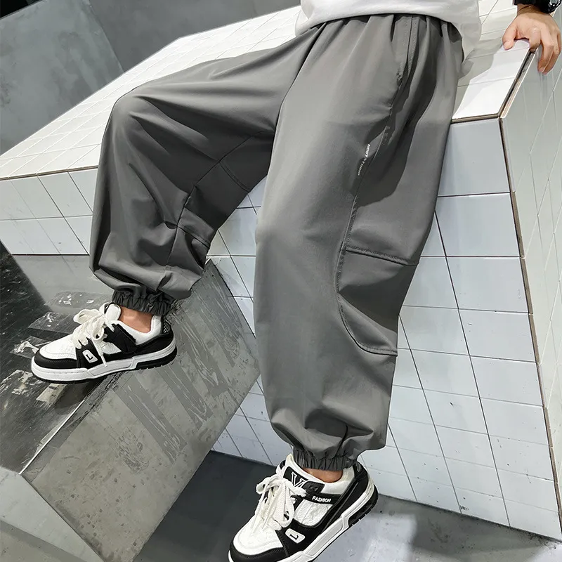 【120-170cm】2色選べる上品なシルエット 無地 アルファベット カジュアル 男の子 ボトムス