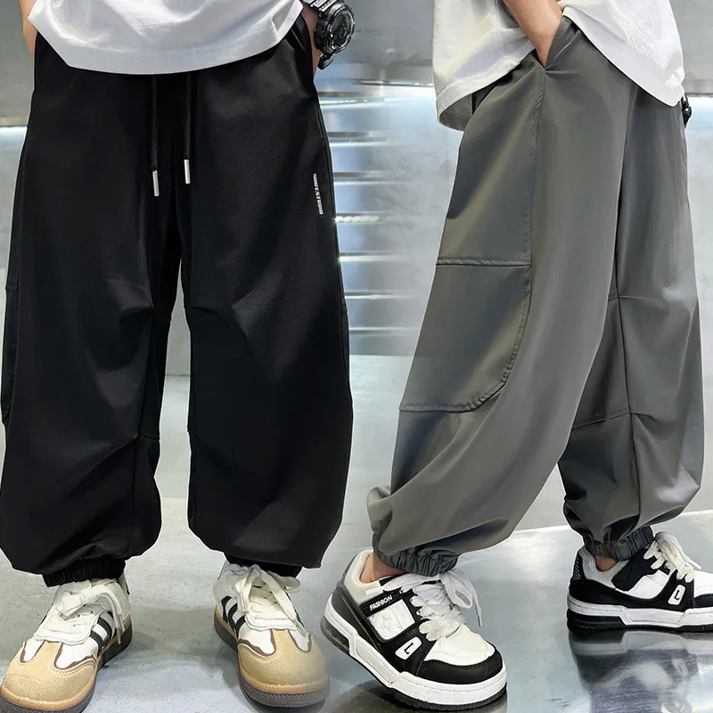 【120-170cm】2色選べる上品なシルエット 無地 アルファベット カジュアル 男の子 ボトムス