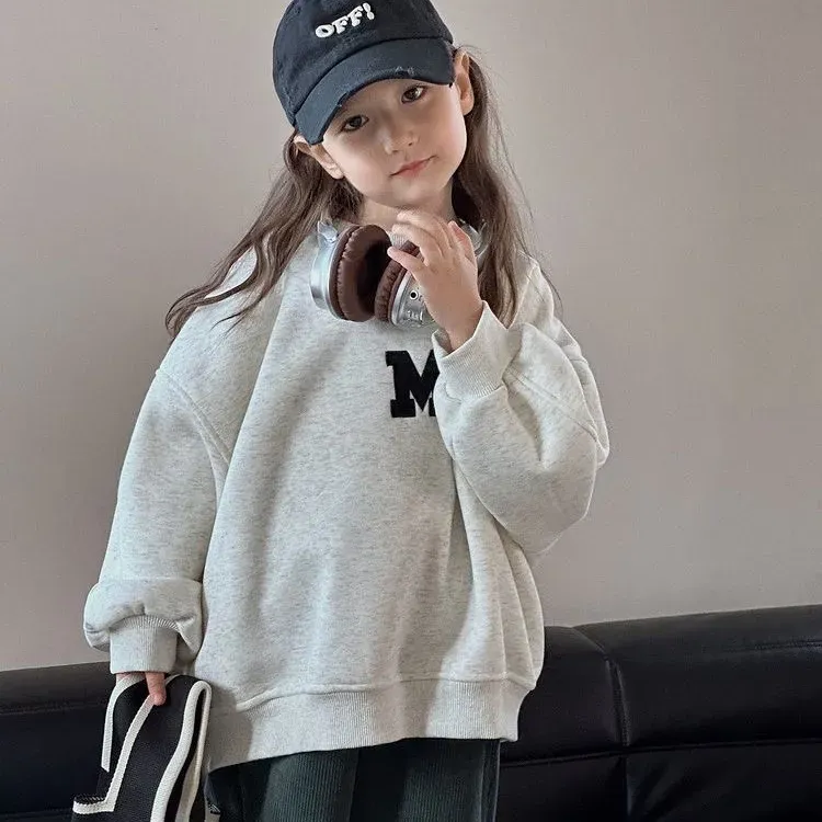 【100-160cm】今季も大注目  シンプル  柔らかい  カジュアル  合わせやすい  女の子  トレーナー