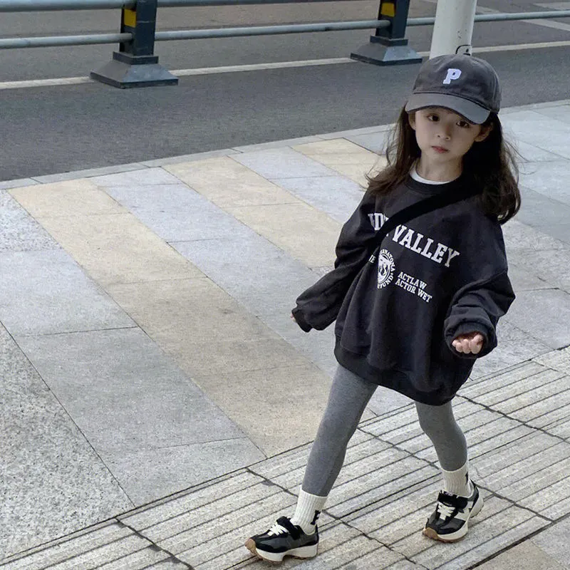 【100-160cm】人気上昇中  合わせやすい カジュアル  アルファベット 日常 おしゃれ 女の子 トレーナー