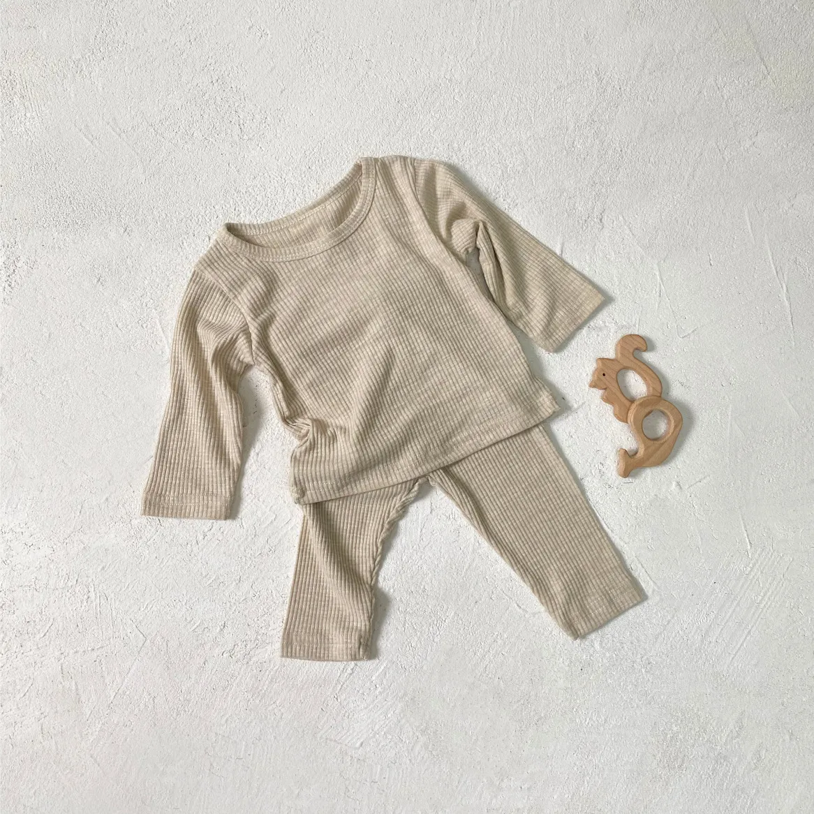 【66-90cm】絶対欲しい 大人気  肌に優しい  シンプル 日常  無地  四色選べる  ベビー トップス＋ボトムス セットアップ