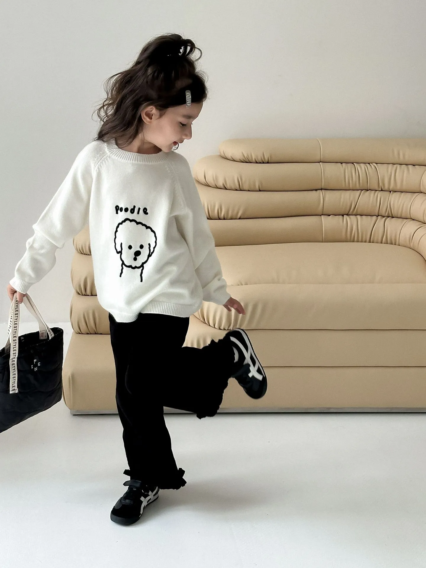 【90-150cm】着回し力抜群  シンプル  日常  合わせやすい  可愛い  犬柄  女の子  セーター