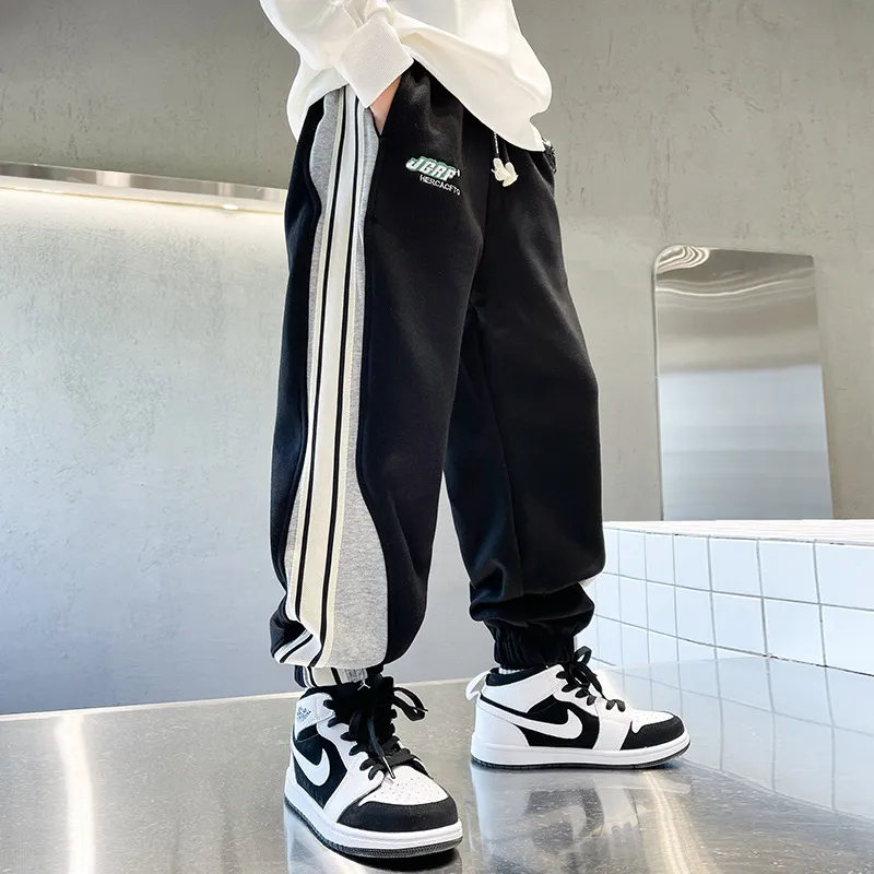 【120-170cm】絶対見逃さないで カジュアル 履きやすい 配色 ファッション 男の子 パンツ