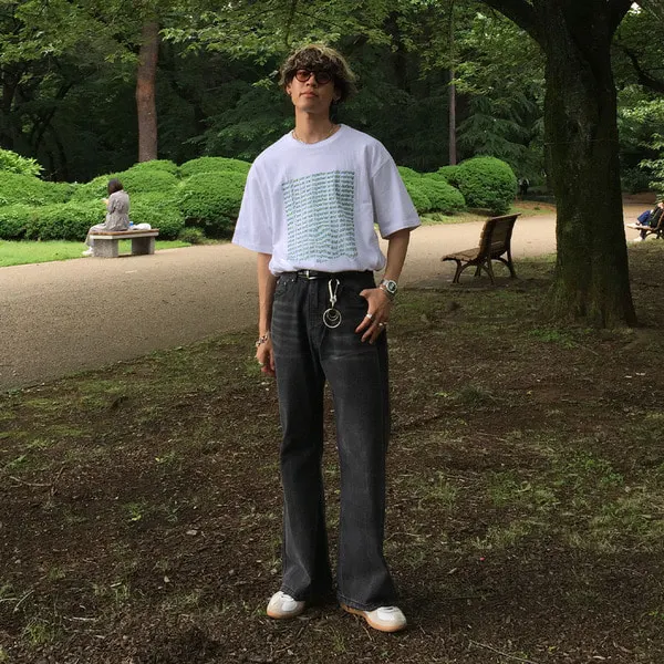 シンプルスクエアレタリング半袖Tシャツ