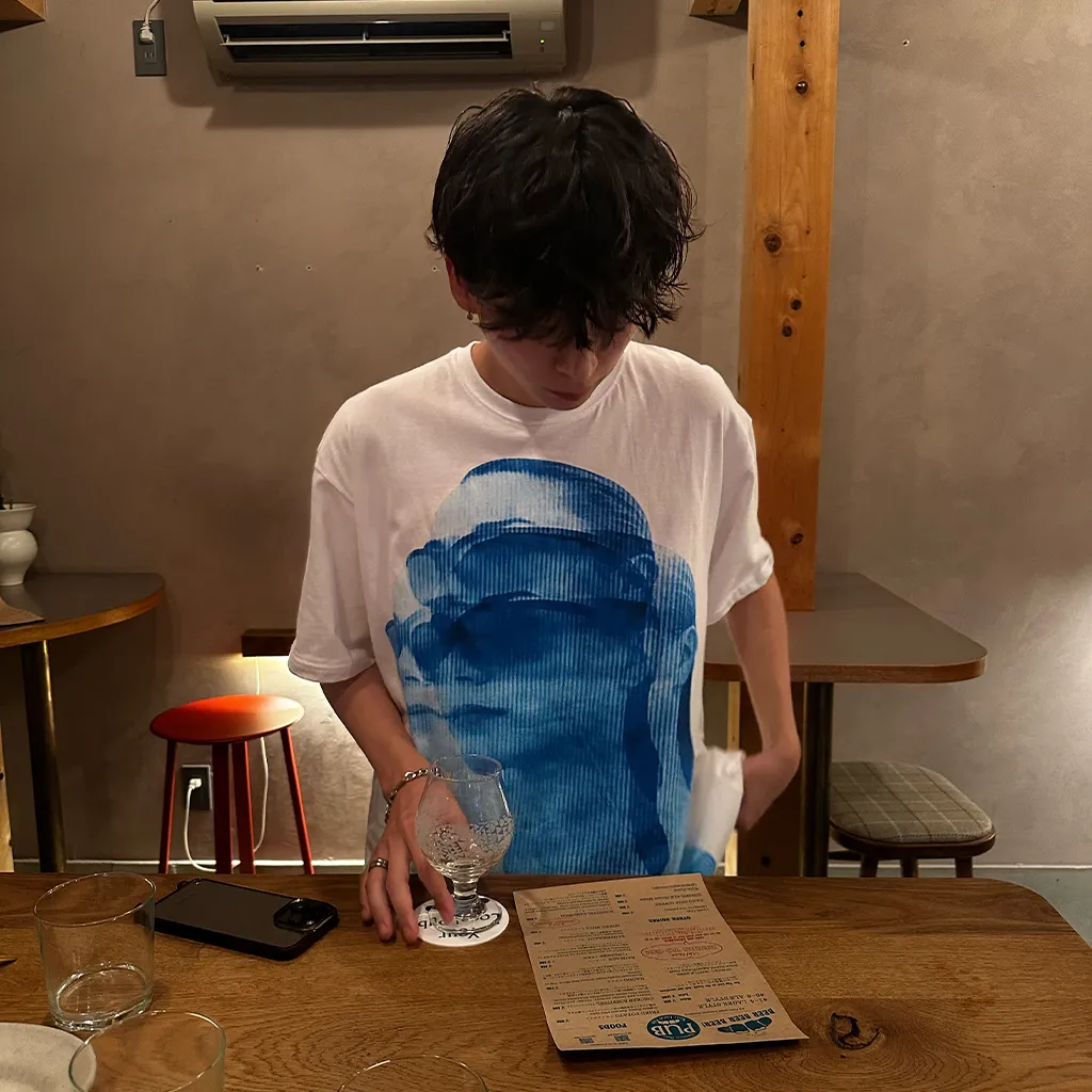 シルエットプリント半袖Tシャツ