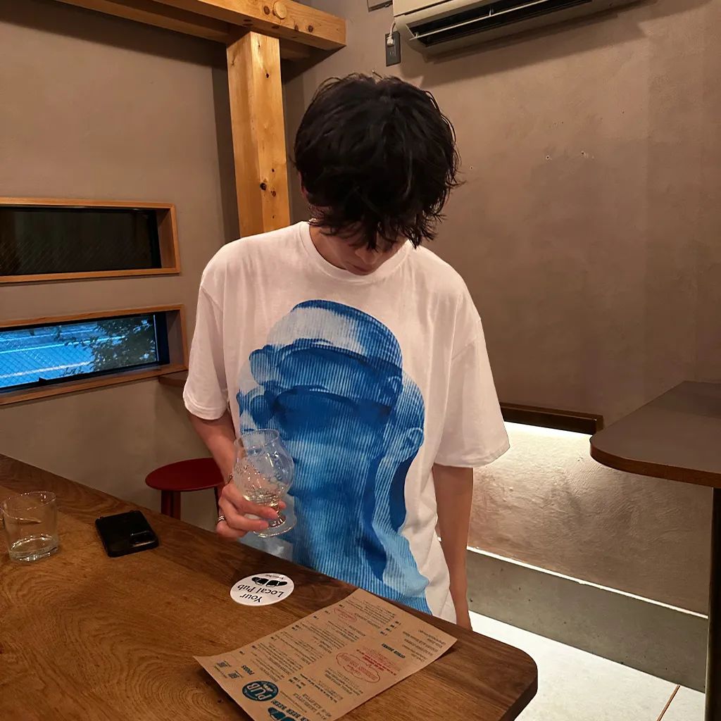 シルエットプリント半袖Tシャツ