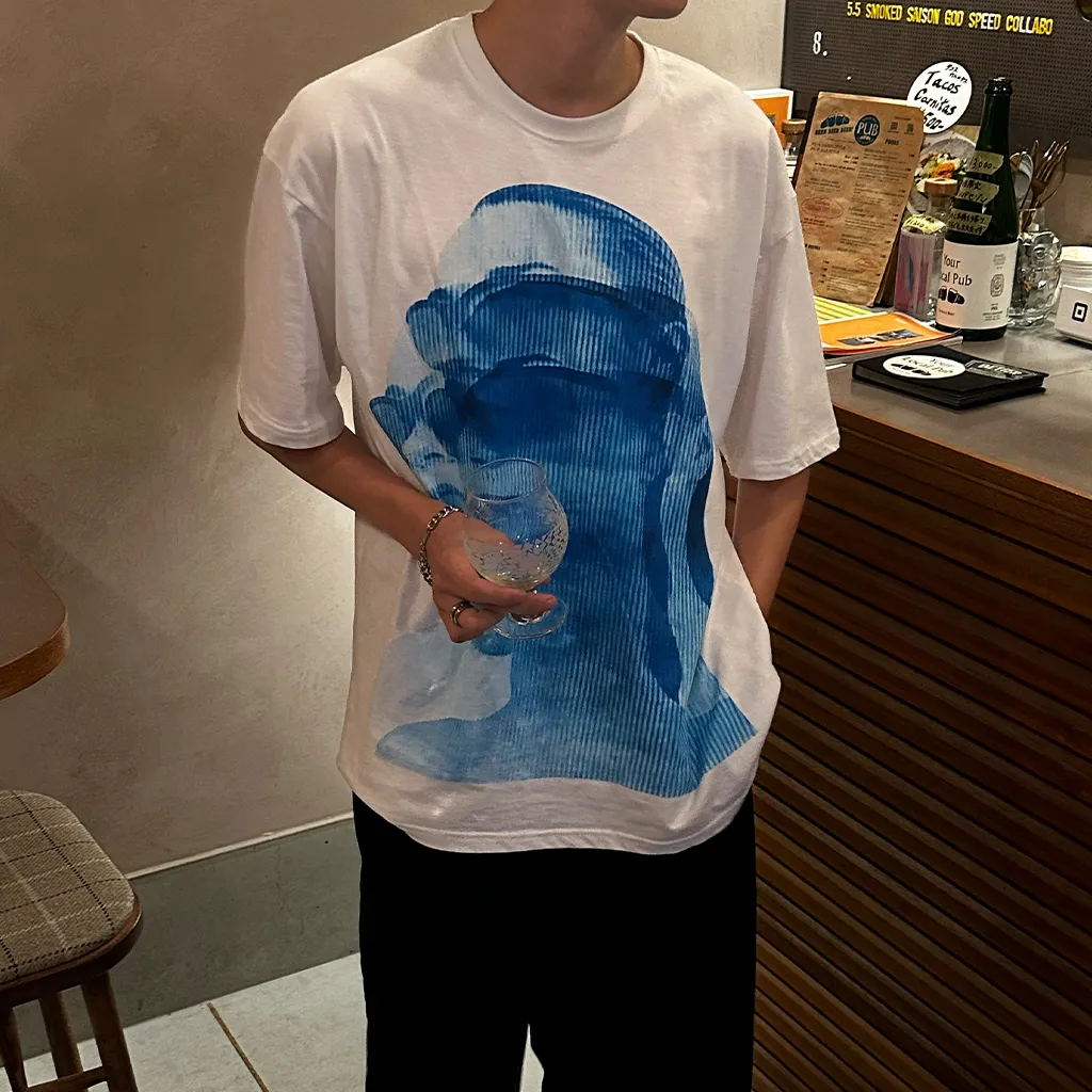 シルエットプリント半袖Tシャツ