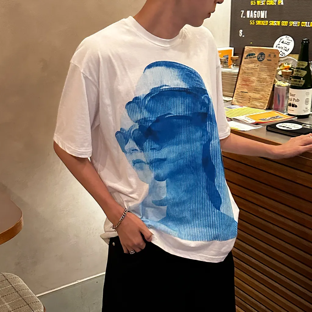 シルエットプリント半袖Tシャツ
