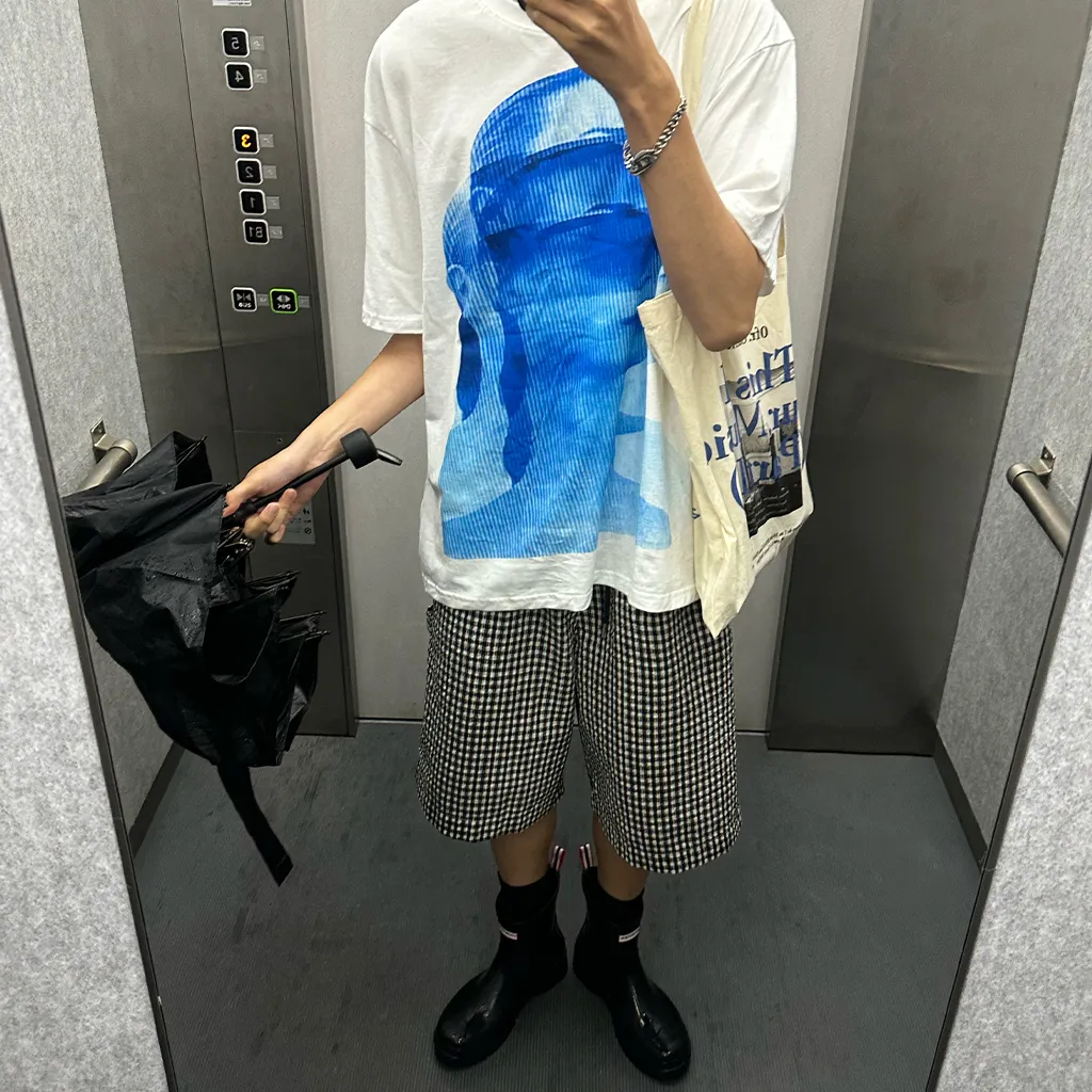 シルエットプリント半袖Tシャツ