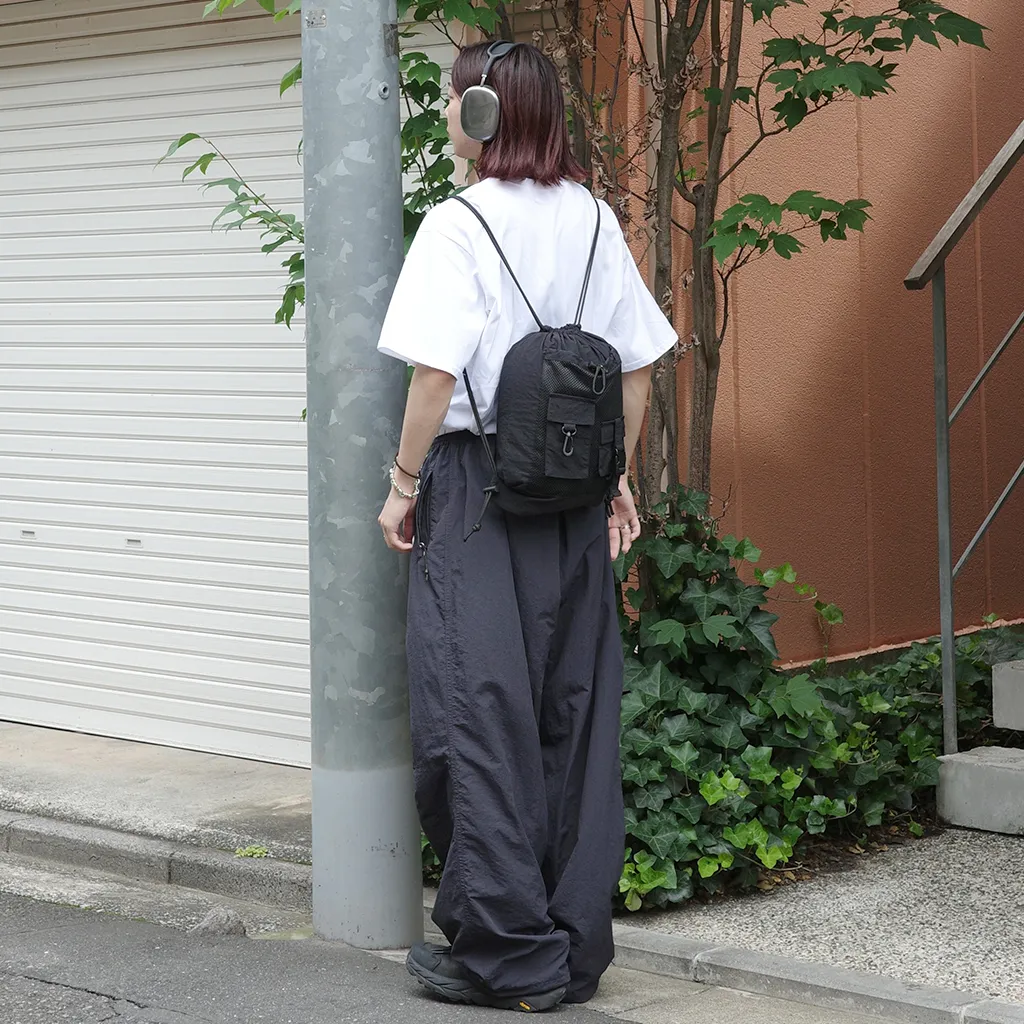 (ユニセックス) レタリングTシャツ