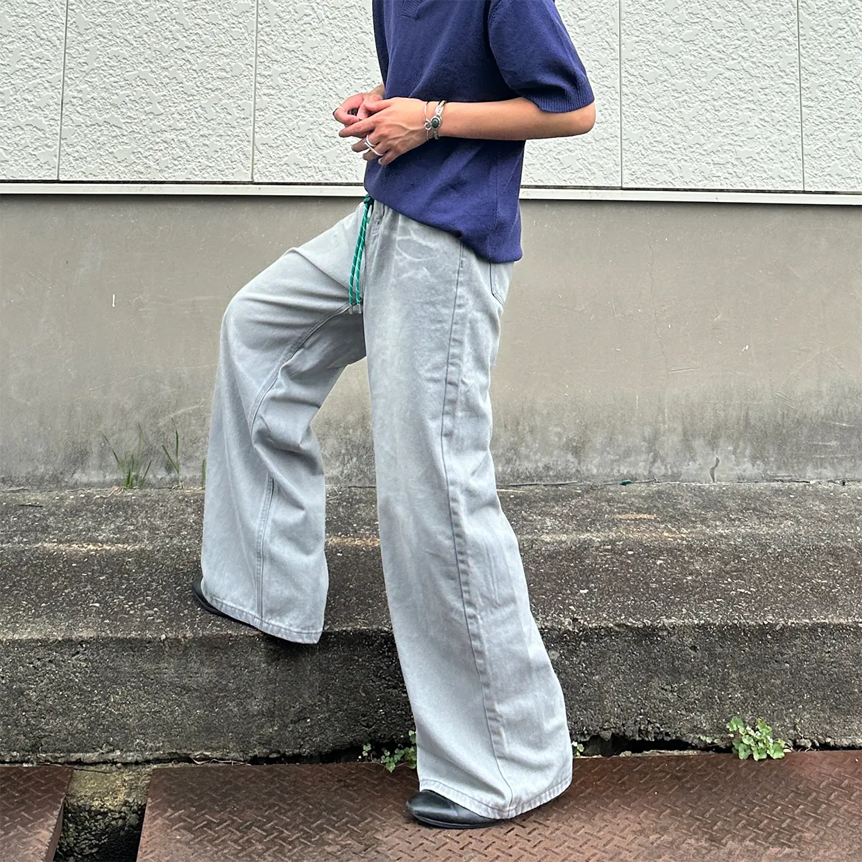 ウェイビーウォッシュワイドデニムパンツ