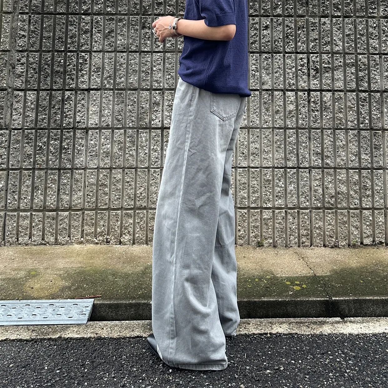 ウェイビーウォッシュワイドデニムパンツ