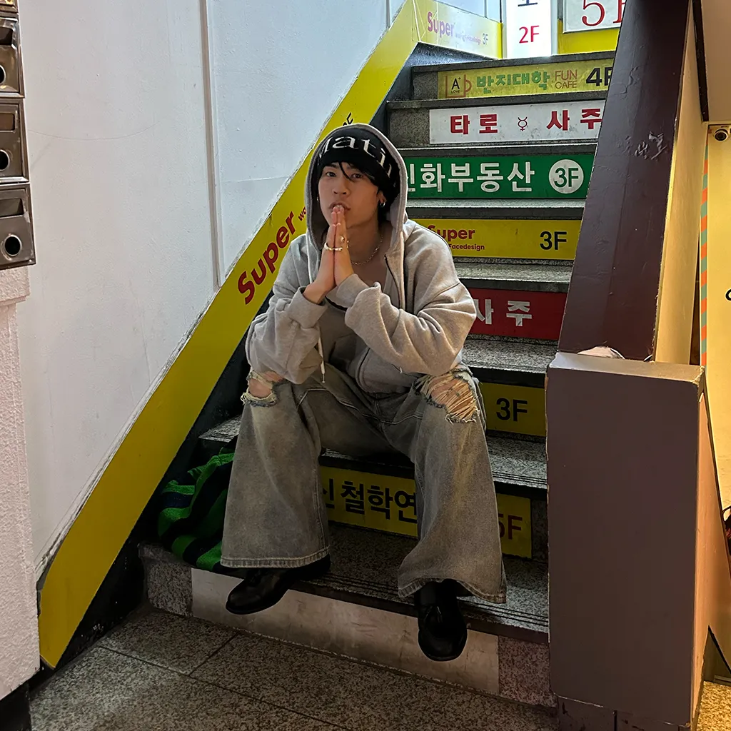 ヴィンテージスリットダメージデニムパンツ