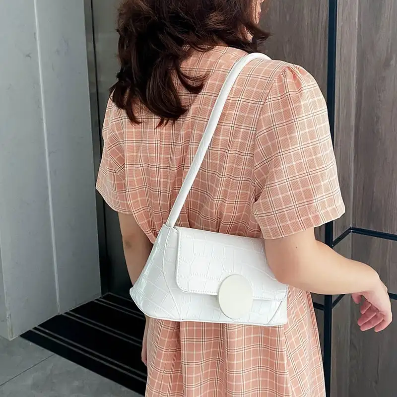 ショルダーバッグ バッグ ファッション 3色展開 PU ハート 女性らしい 演奏会 お呼ばれ ベージュ ホワイト ブラック