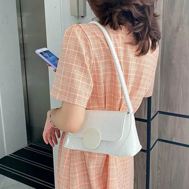 ショルダーバッグ バッグ ファッション 3色展開 PU ハート 女性らしい 演奏会 お呼ばれ ベージュ ホワイト ブラック