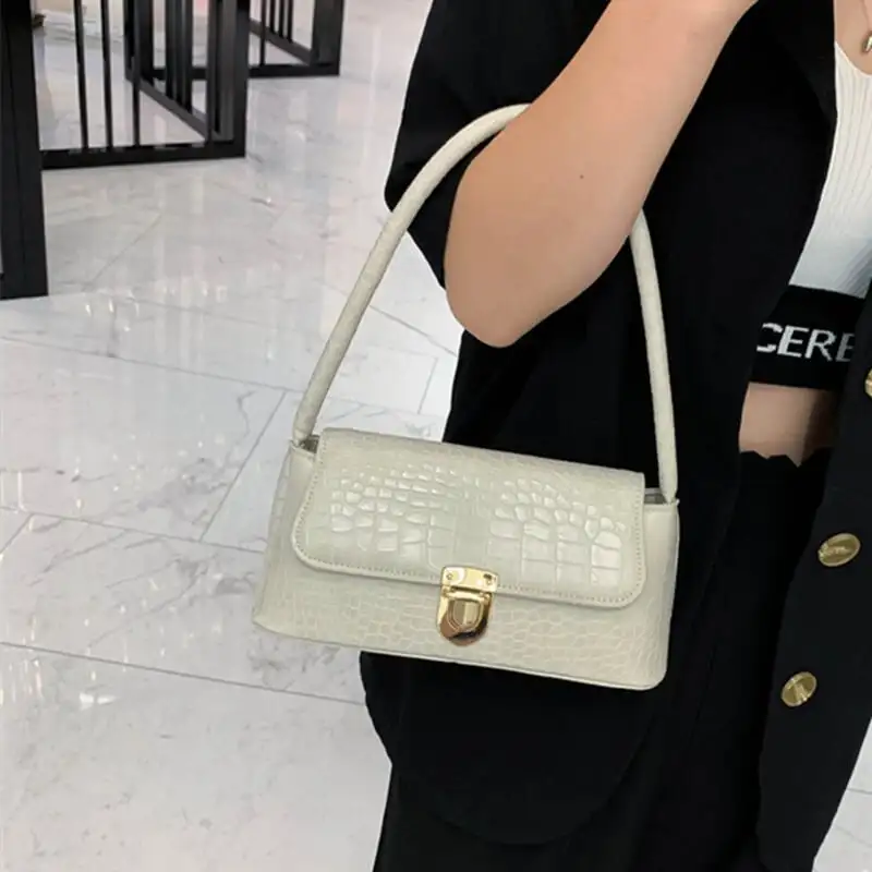 ショルダーバッグ チェーンバッグ PU 高級感 通勤 可愛い 無地 パープル ベージュ ブラック ブラウン