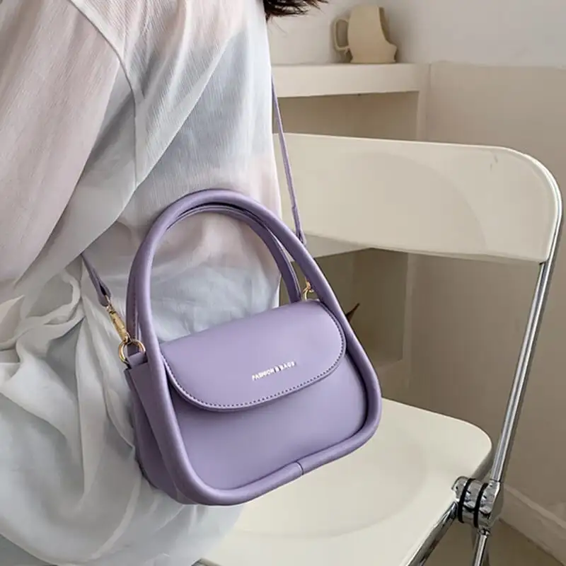 ショルダーバッグ チェーンバッグ 通勤 PU 可愛い おしゃれ  ブラック ホワイト イエロー ブルー パープル