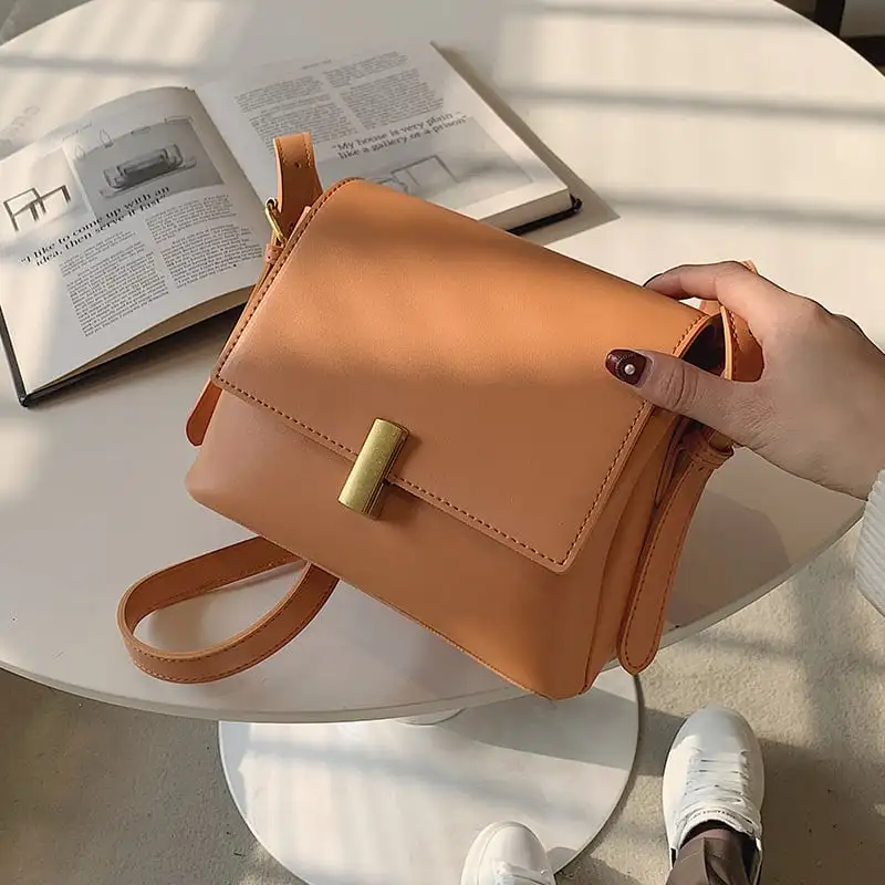 ショルダーバッグ チェーンバッグ 上品らしく ファッション PU 可愛い 綺麗め ブラック オレンジ ホワイト ピンク ブラウン