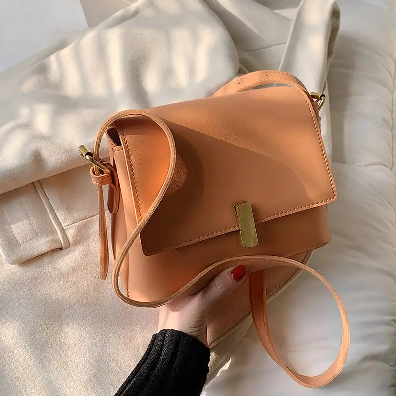 ショルダーバッグ チェーンバッグ 上品らしく ファッション PU 可愛い 綺麗め ブラック オレンジ ホワイト ピンク ブラウン