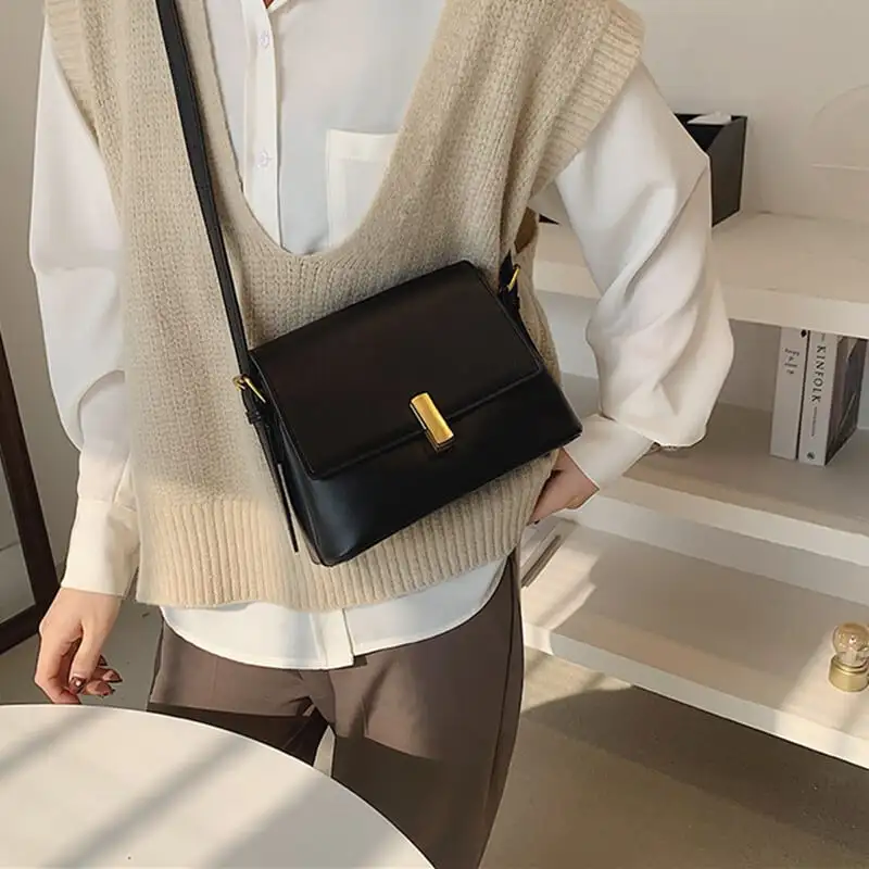 ショルダーバッグ チェーンバッグ 上品らしく ファッション PU 可愛い 綺麗め ブラック オレンジ ホワイト ピンク ブラウン