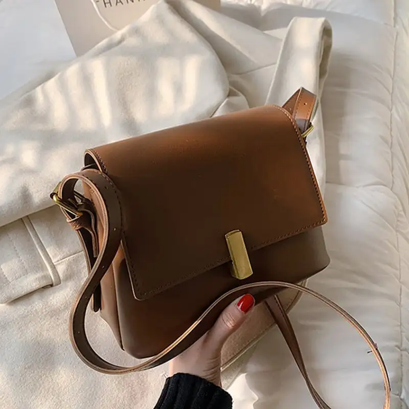ショルダーバッグ チェーンバッグ 上品らしく ファッション PU 可愛い 綺麗め ブラック オレンジ ホワイト ピンク ブラウン