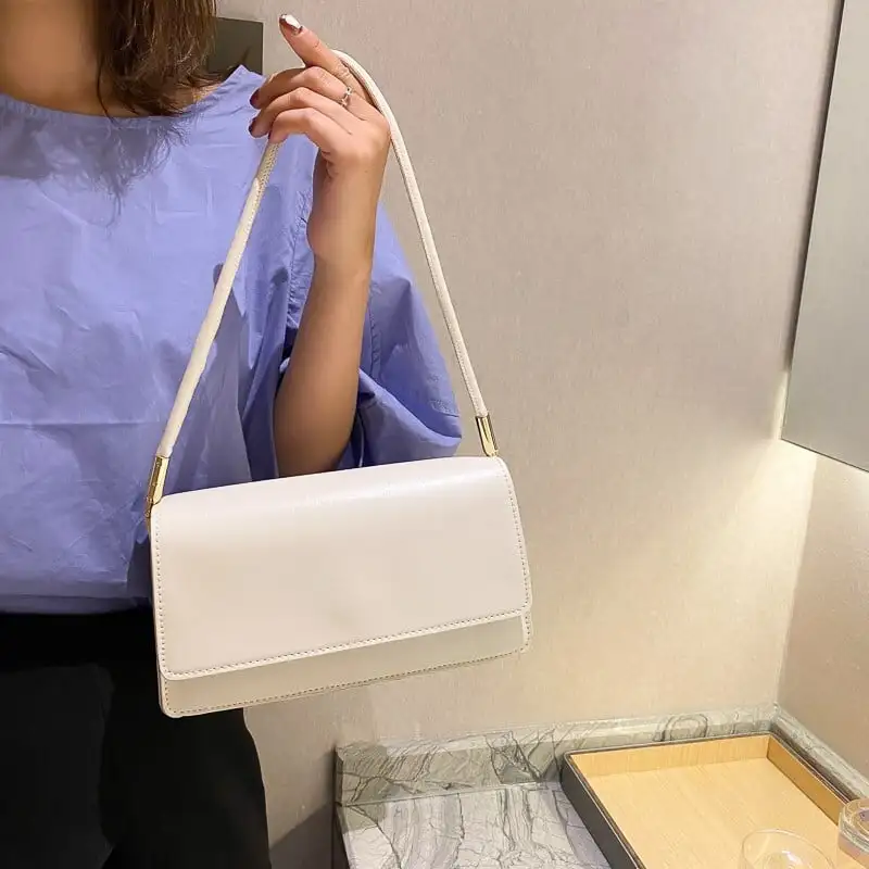 ショルダーバッグ チェーンバッグ PU 通勤 無地 可愛い 綺麗め おしゃれ ブラック ホワイト パープル ダークベージュ