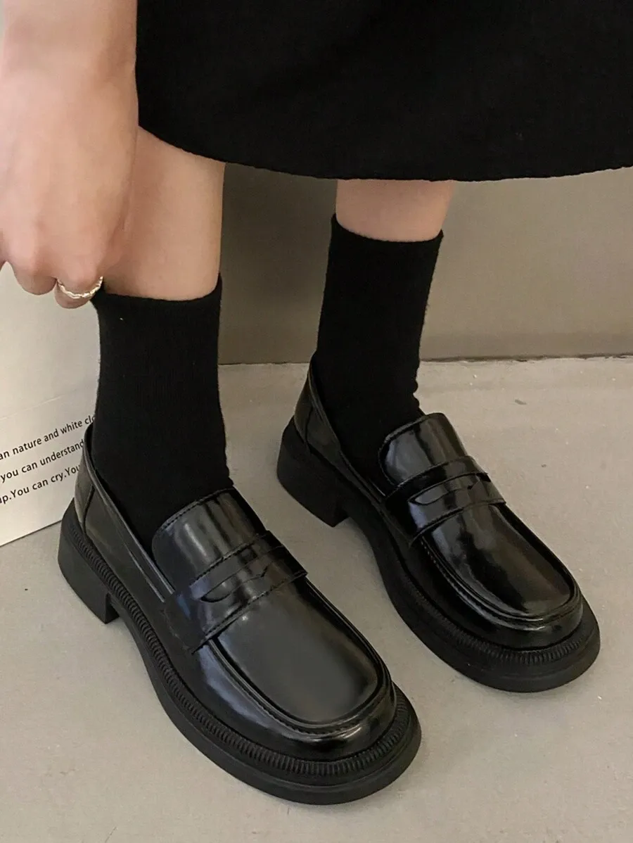 春秋 厚底ローファー 多用途 レトロ プラットフォームシューズ 通勤