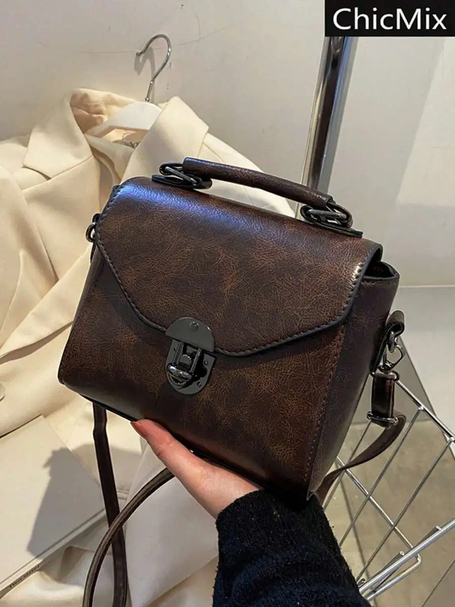 軽量 カジュアル オフィス 通勤 アウトドア 外出に最適  スクエアバッグ