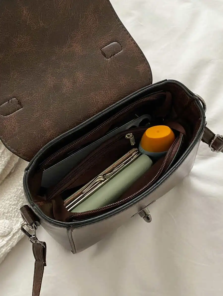 軽量 カジュアル オフィス 通勤 アウトドア 外出に最適  スクエアバッグ