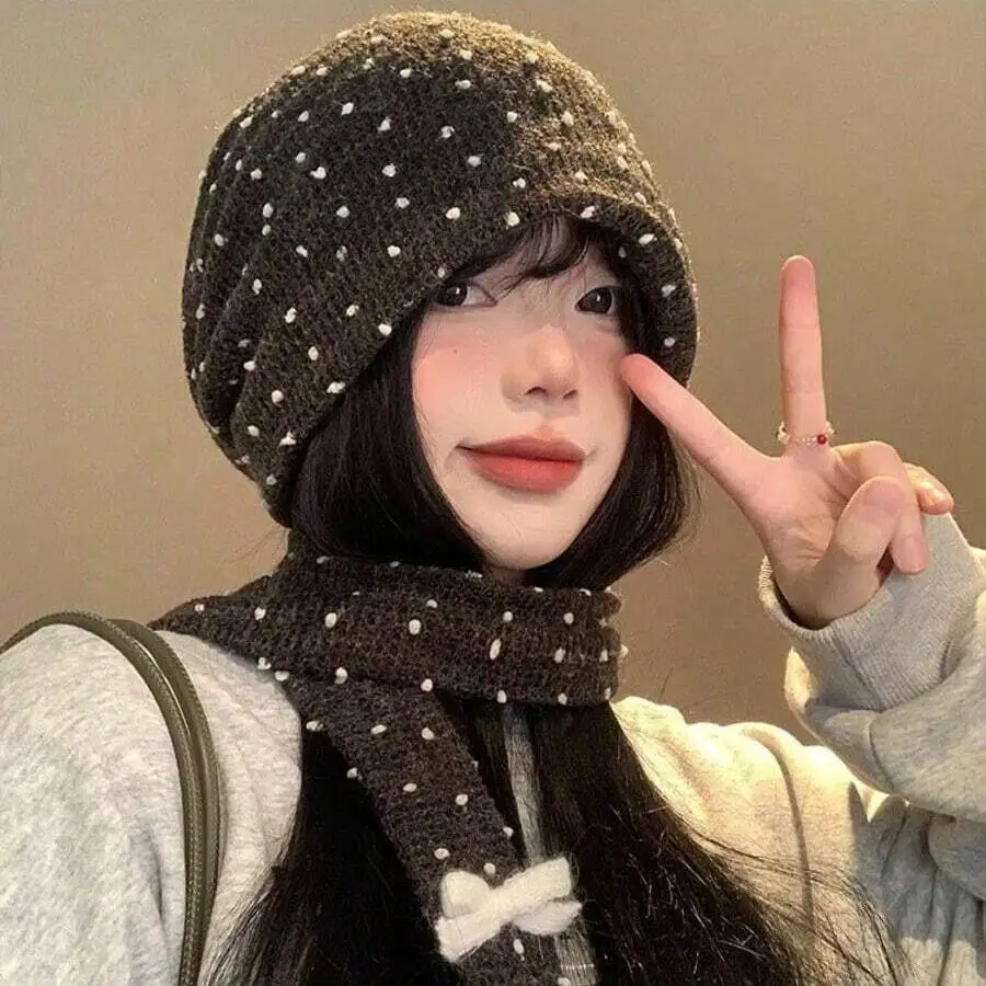 水玉 ニット帽 耳たぶ 防寒 小顔見せ レディース 秋冬ファッション 通勤