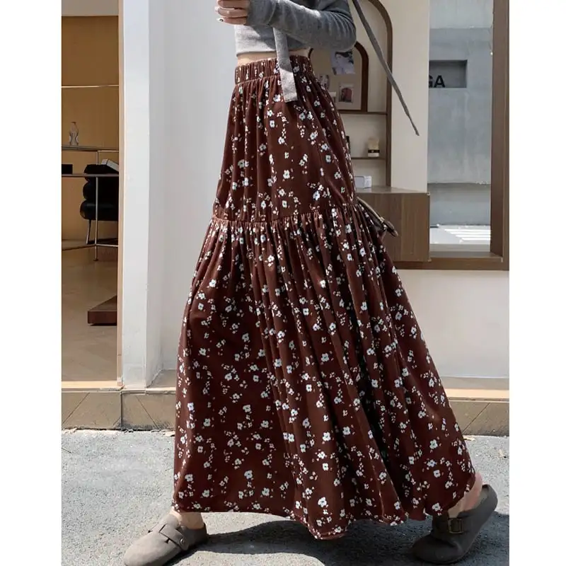 ボトムス スカート 2色展開 ビロード 花柄 ロング丈 視線集中 ブラック コーヒー色