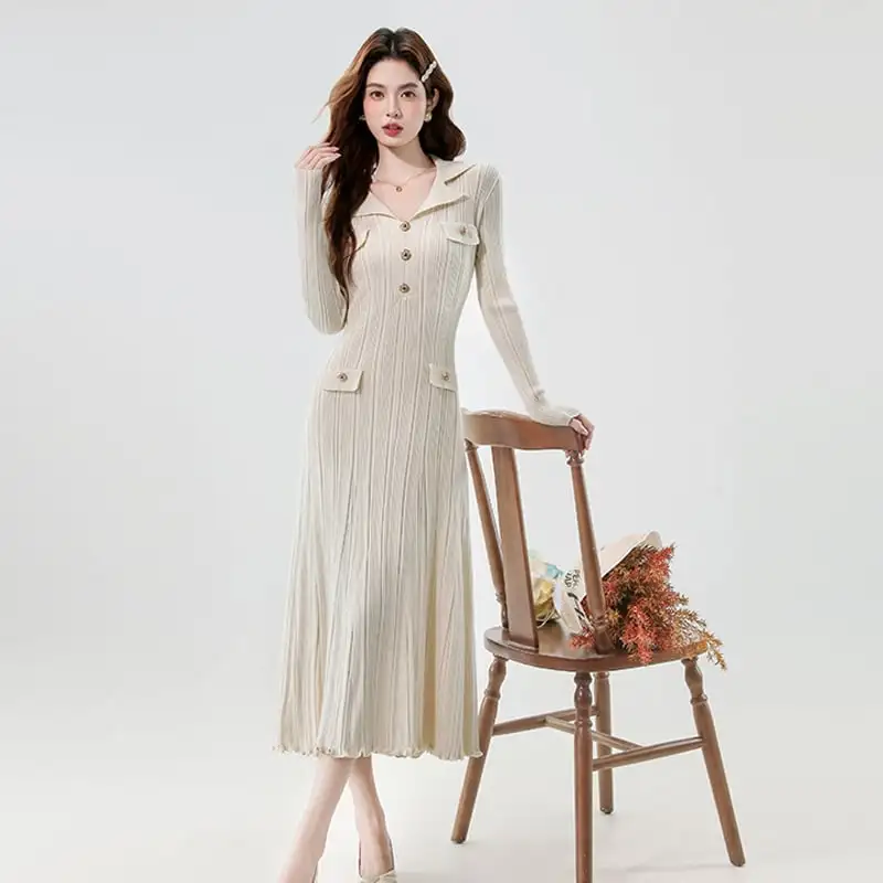 ワンピース ３色展開 ニット シンプル 長袖 レッド ブラック ベージュ