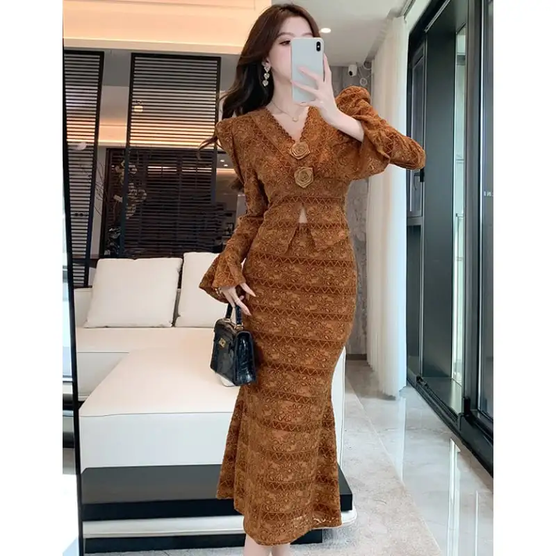 セットアップ トップス+スカート レース フィッシュテール