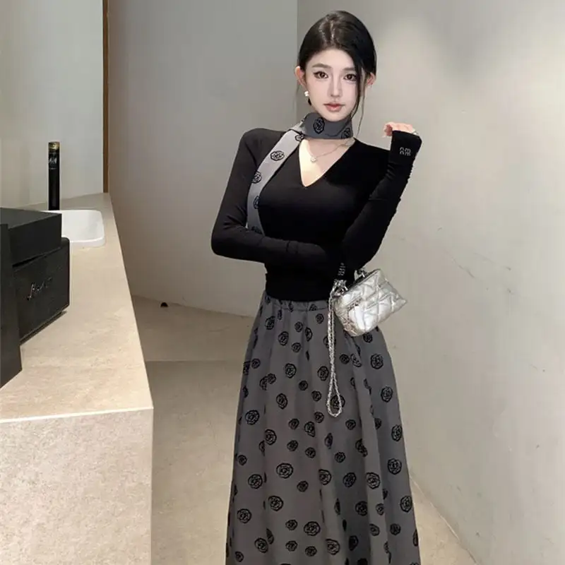 セットアップ トップス+スカート 大振裾 Vネック カジュアル 花柄