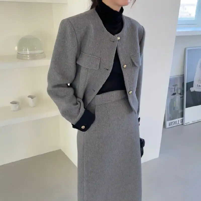 セットアップ ジャケット+スカート 2色展開 エレガント 通勤 スリット 長袖