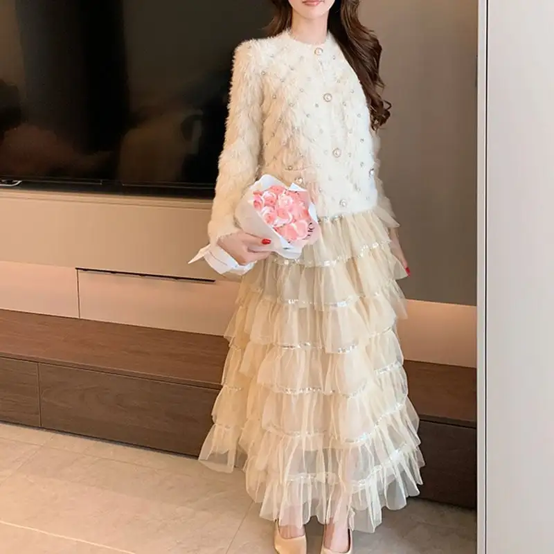 セットアップ セーター+スカート 2色展開 ラインストーン ライトベージュ ライトブラウン