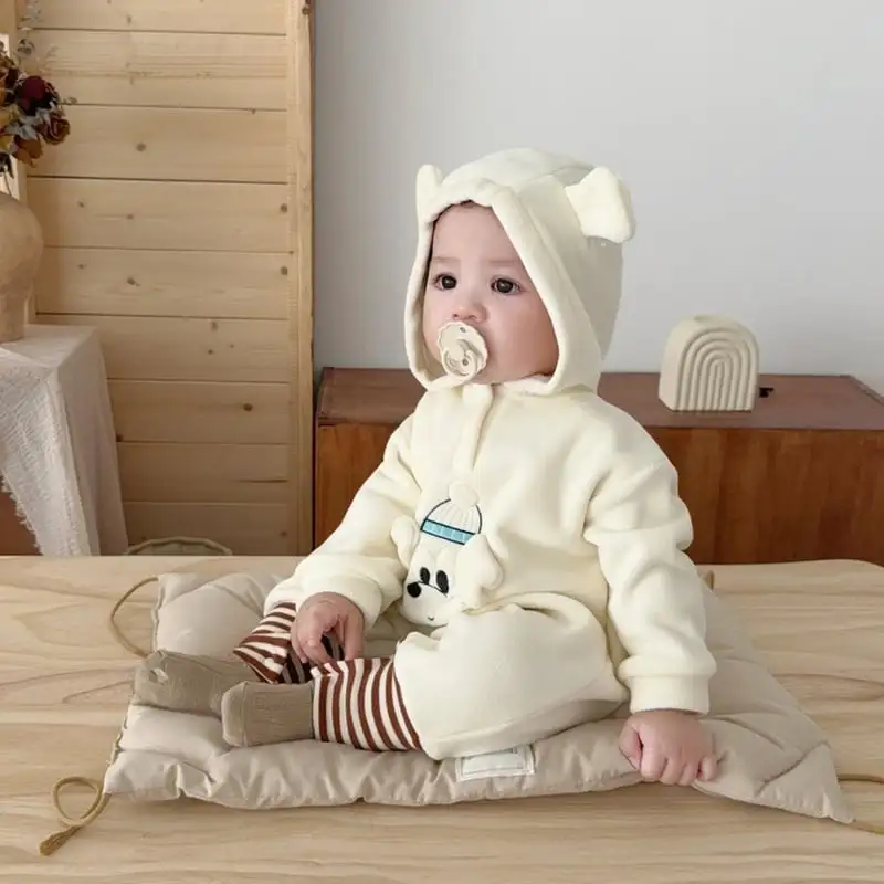 【66-100cm】フード付きペット柄ロンパース