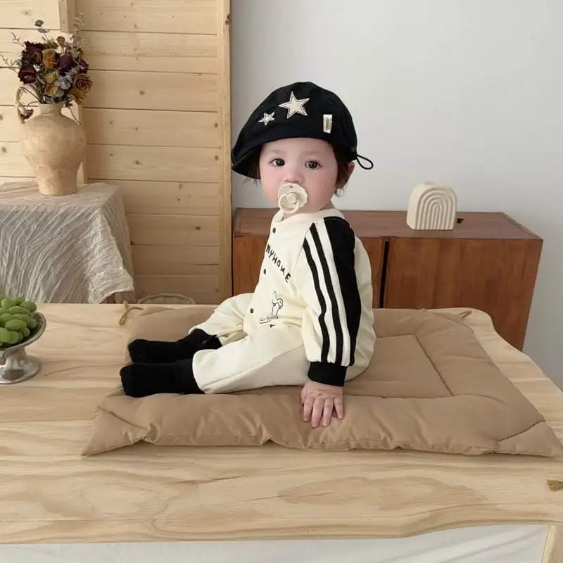 【66-100cm】ストライプ袖 ロンパース