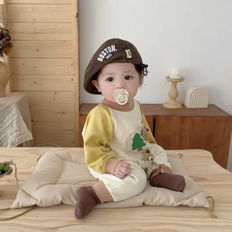 【66-100cm】カラーバリツリー柄ロンパース