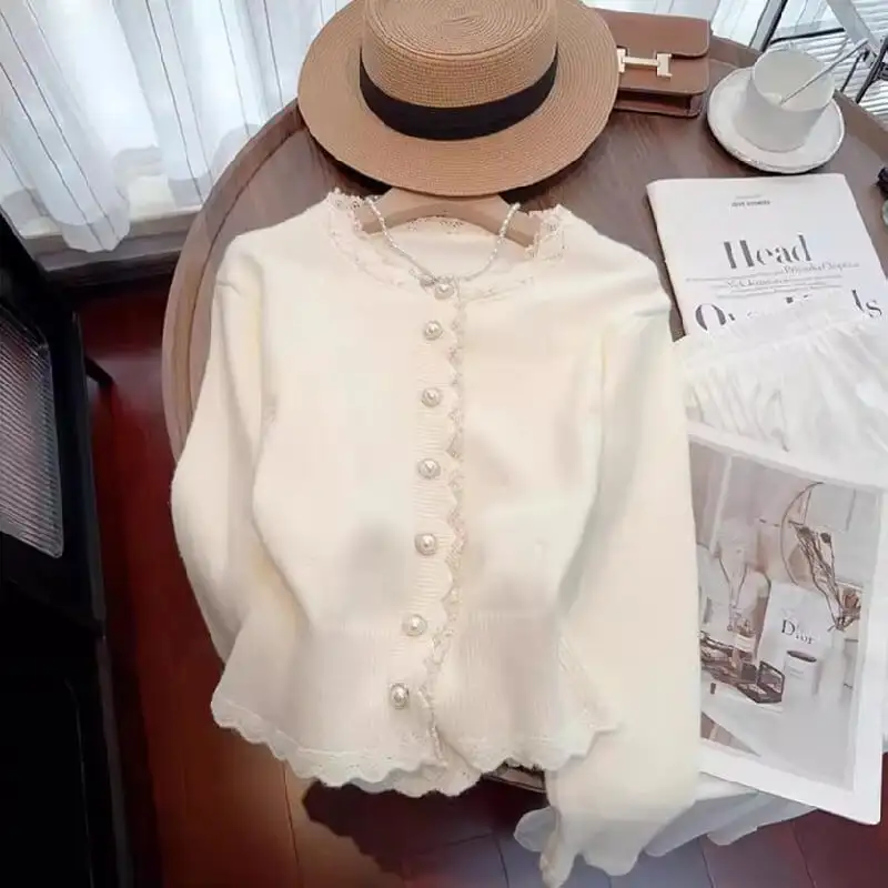 トップス セーター 2色展開 長袖 着心地良い シンプル 刺繡