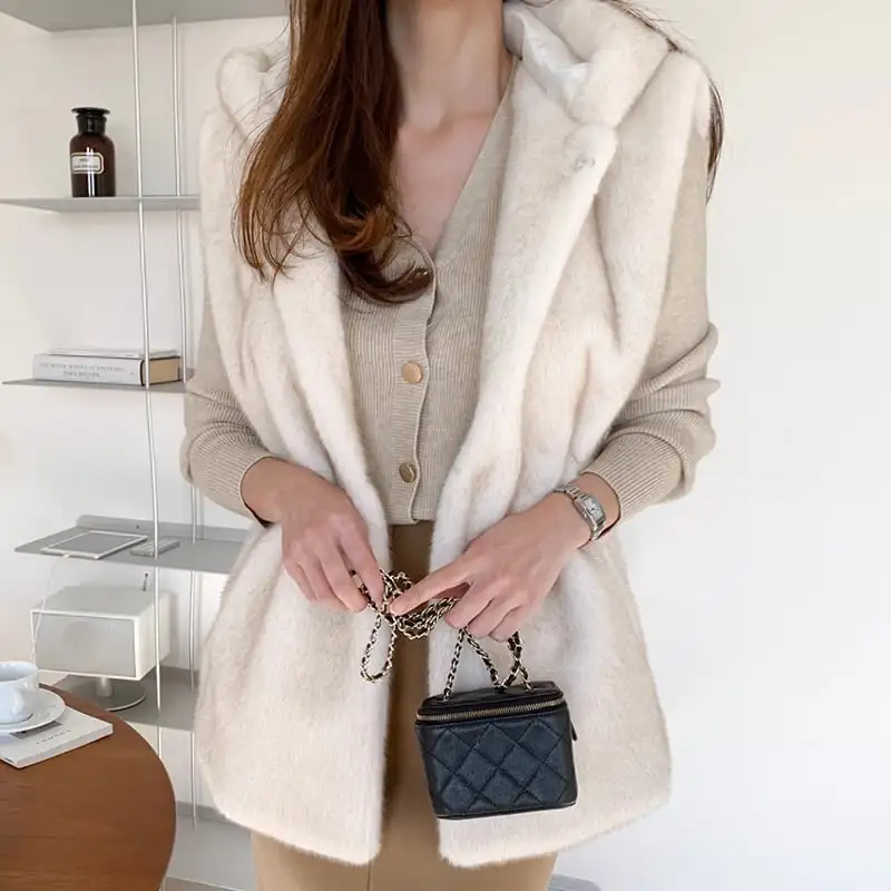 ベスト 2色展開 ミンク風 フィット感 フード付き ブラウン ベージュ