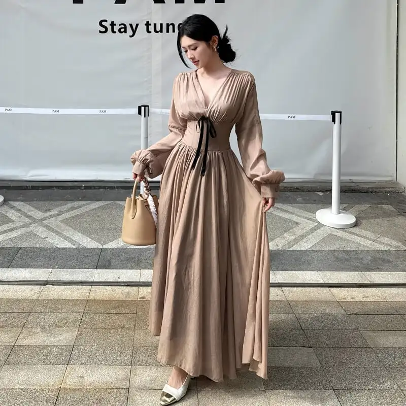 ワンピース Vネック バックリボン ランタンスリーブ ライトブラウン