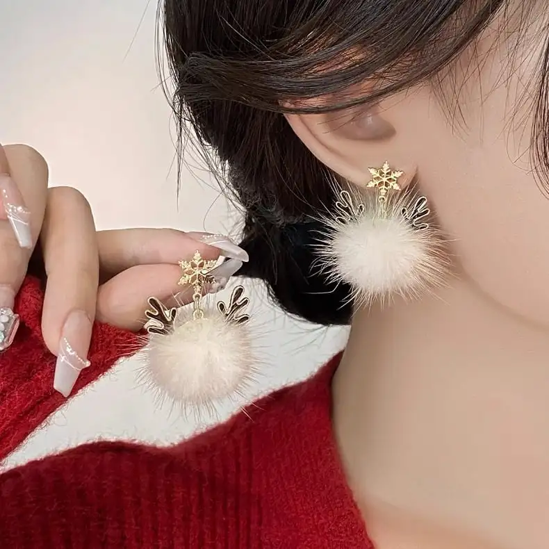 アクセサリー ピアス 耳飾り ふわふわ クリスマス 鹿の角 スノーフレーク ロング/ショート
