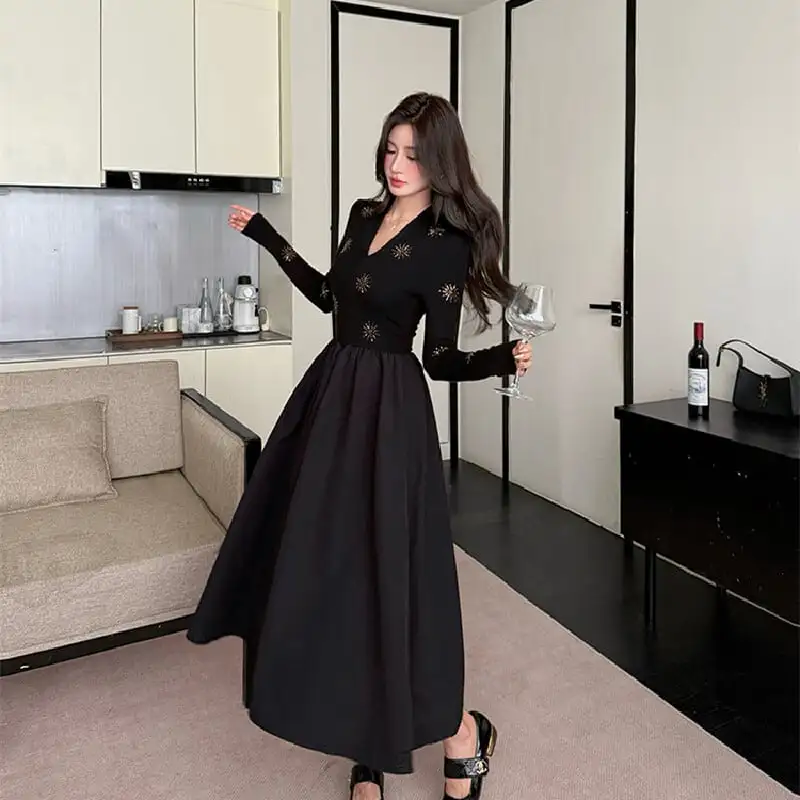 ワンピース 気品 Vネック シールスパンコール加工 ブラック