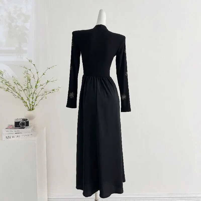 ワンピース 気品 Vネック シールスパンコール加工 ブラック