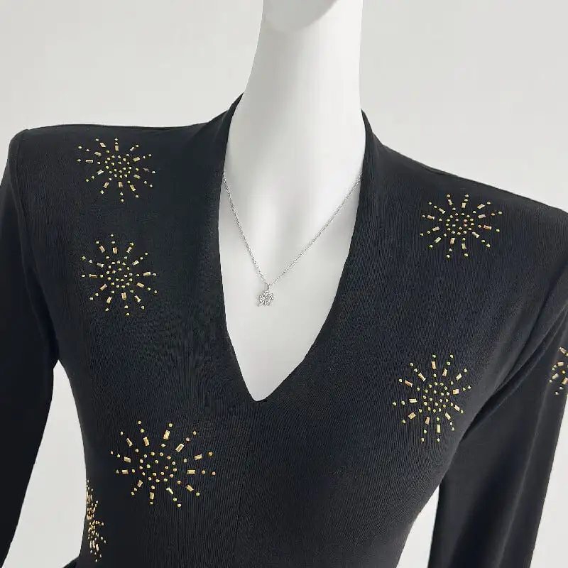 ワンピース 気品 Vネック シールスパンコール加工 ブラック