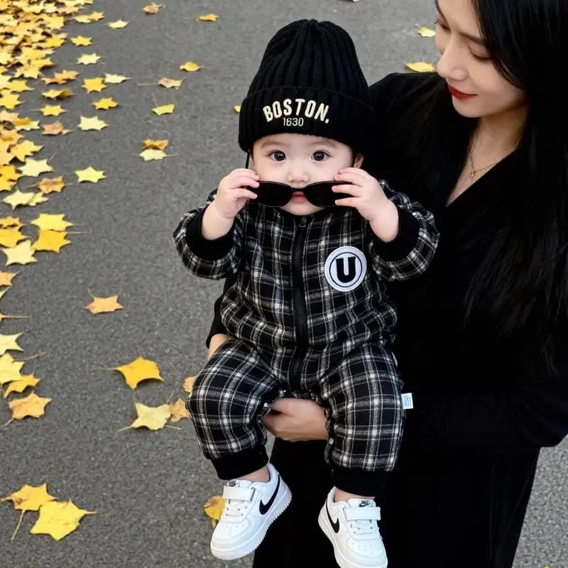 【66-100cm】リバーシブルチェック暖かいロンパース